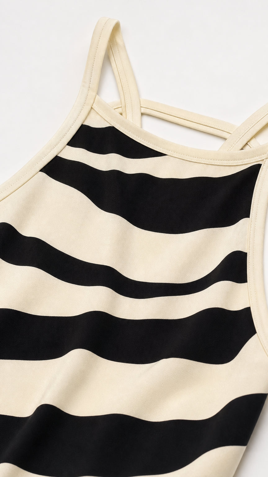 Close-up of the smooth fabric and zebra pattern on the strap